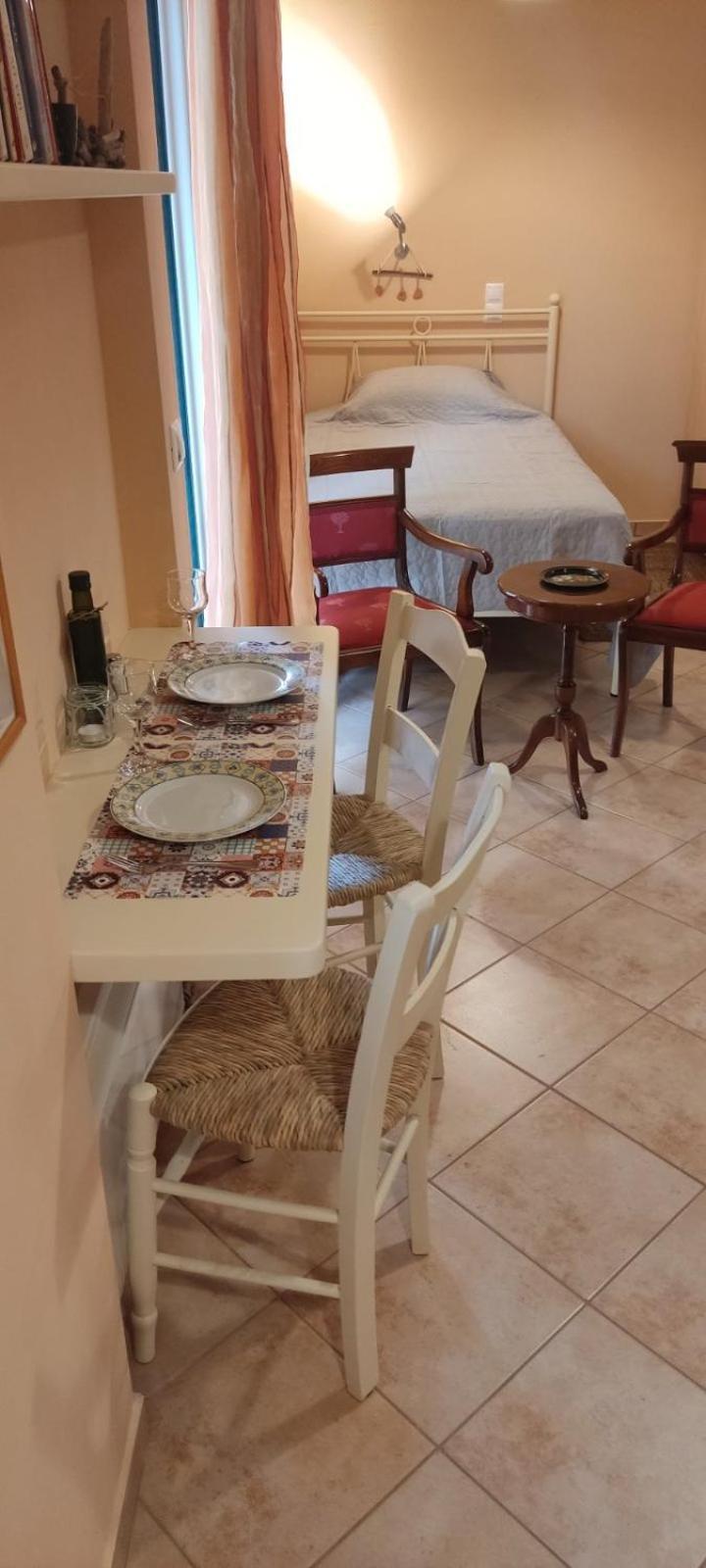 Polyxeni Apartamento Atenas Exterior foto